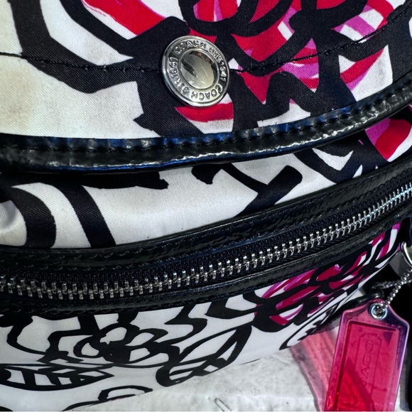 COACH Poppy Daisy Floral Graffiti Black White Backpack Bag F16582 Rare - Picture 5 of 13